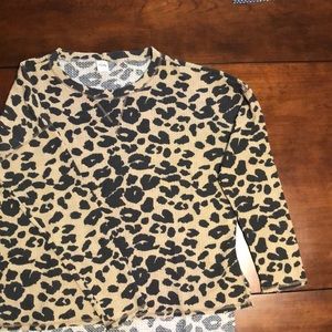 Long sleeve cheetah print